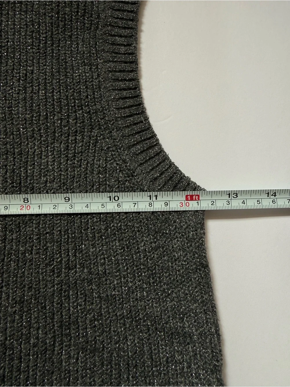 Zara Girls Gray Metallic Knit Sweater Vest Mock Neck Sleeveless Size 9-10 140